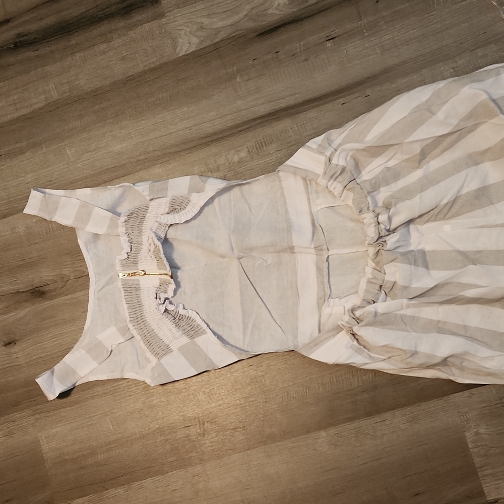 Romper - Picture 3 of 5